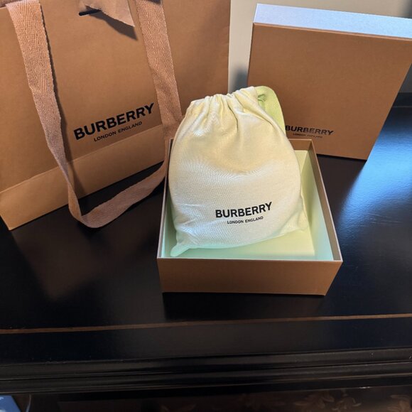 Burberry Woman\'s Reversible Belt